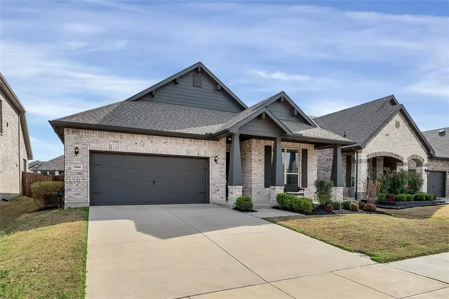 1404 Arrowwood Drive, Aubrey, TX 76227