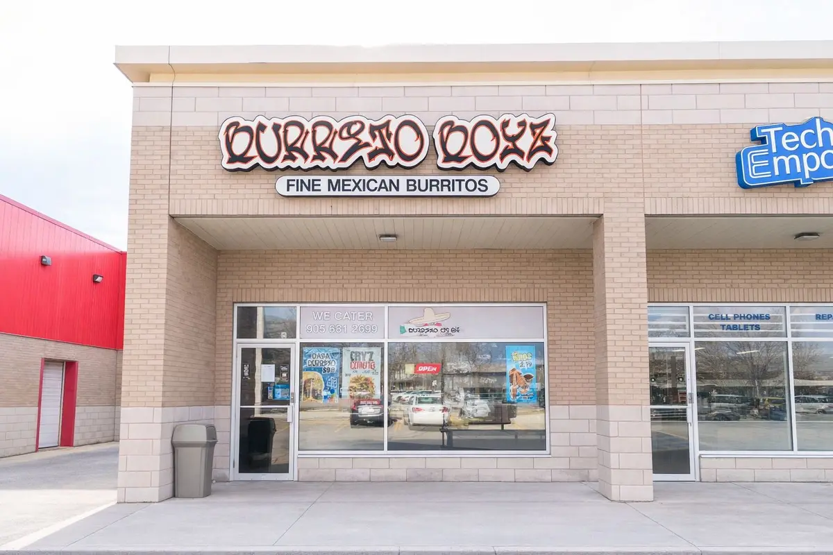 1435 Plains RD E #2, Burlington, ON L7R 3P9