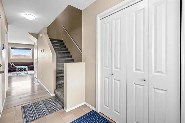 243 Castlebury Meadows DR, Winnipeg, MB R2R 0T1