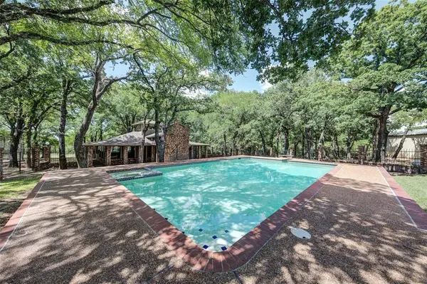 1521 Old Reunion Road, Decatur, TX 76234