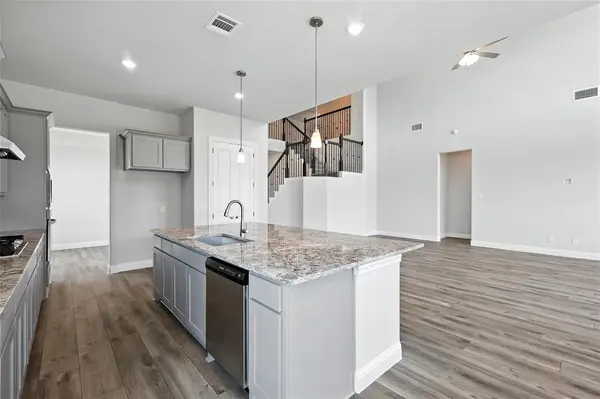 560 Flint Road, Waxahachie, TX 75167