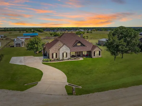 6124 High Meadows Drive, Krum, TX 76249