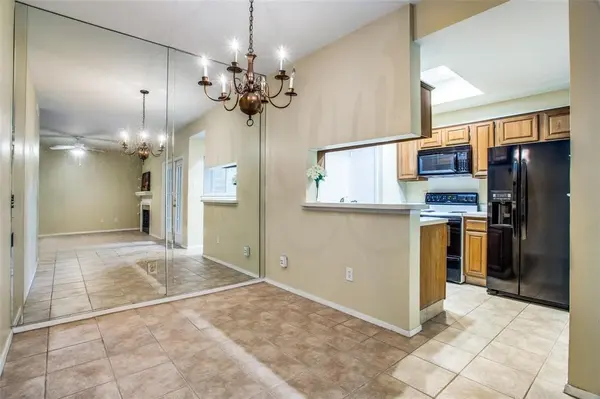 8601 Park Lane #212, Dallas, TX 75231