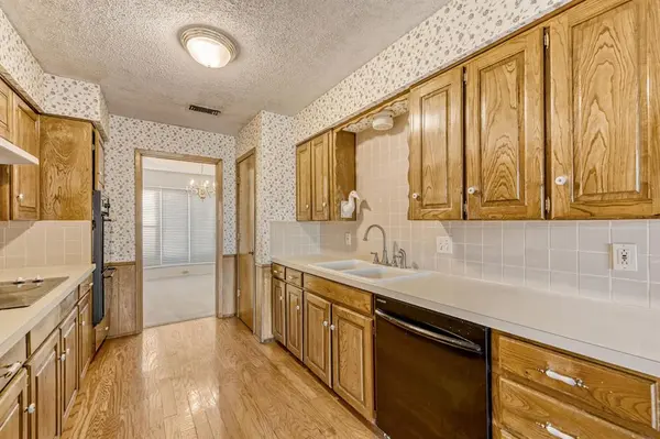 3633 Billie Faye Drive, North Richland Hills, TX 76180