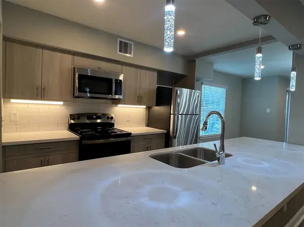 8003 Woodway Drive #061, Houston, TX 77063