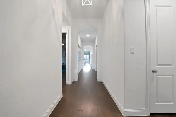 2012 Roundtree Circle E, Fort Worth, TX 76008