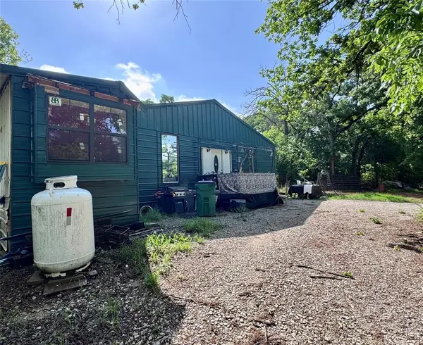 252 Nocona Drive, Nocona, TX 76255