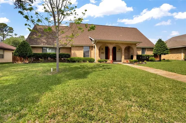 2985 Las Campanas Drive, Farmers Branch, TX 75234