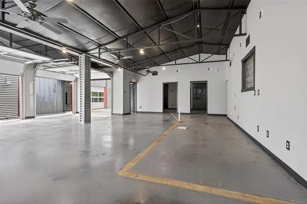 2795 Wilshire Boulevard, Burleson, TX 76028