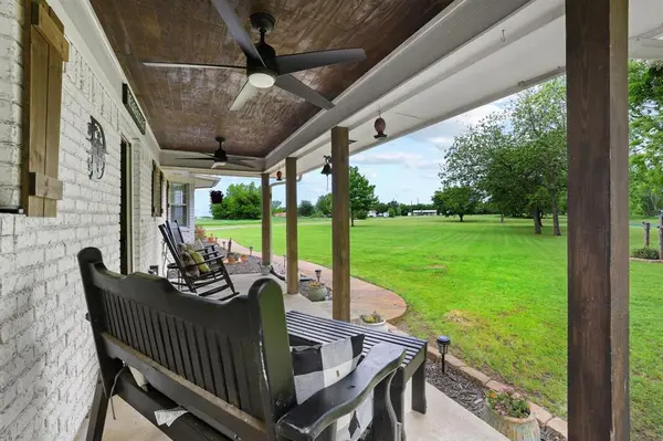 3939 Fm 2194, Celeste, TX 75423