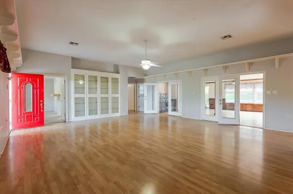 2400 Carter Road, Springtown, TX 76082