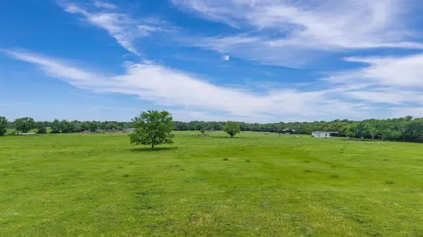 7033 Farm to Market 2653 S, Cumby, TX 75433