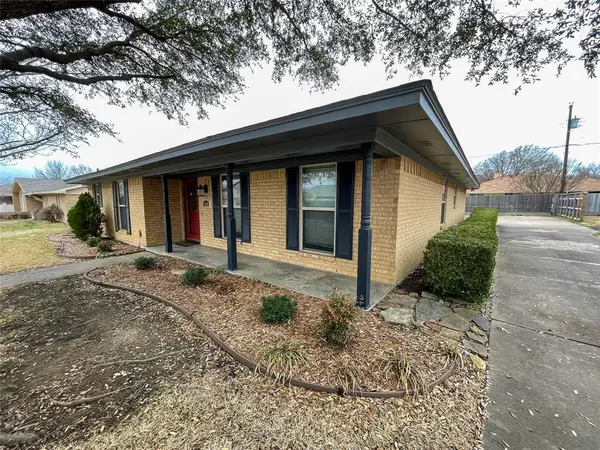 1714 Crescent Drive, Sherman, TX 75092