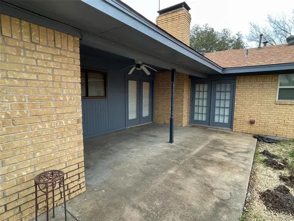 1714 Crescent Drive, Sherman, TX 75092