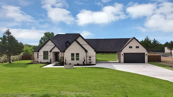 710 Gibson Road, Waxahachie, TX 75165