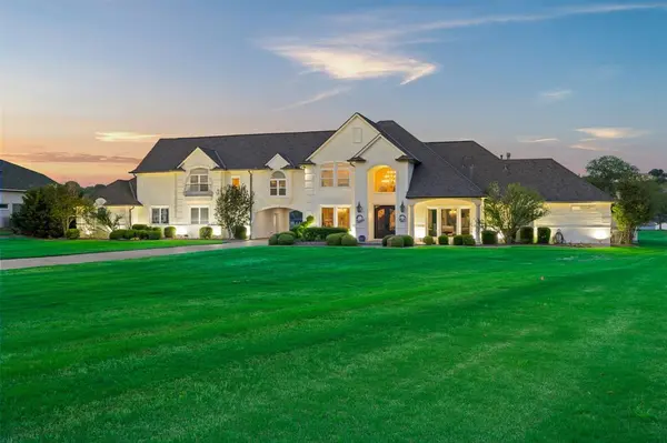 1300 E Scandinavian Court, Granbury, TX 76048