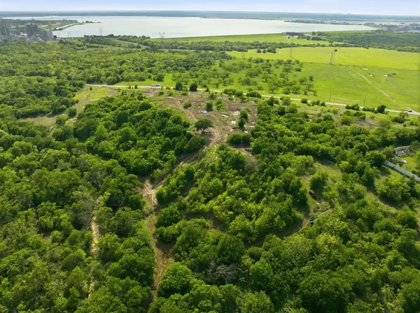 6150 Winonly Circle, Dallas, TX 75211