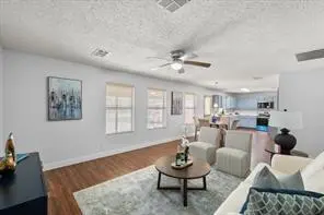 812 Ericville Drive, Arlington, TX 76001