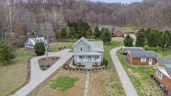 1368 Powell Street, Middleport, OH 45760