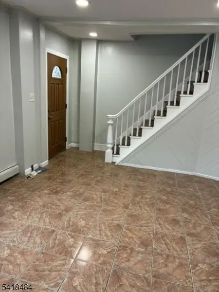 10 Mary St, Paterson City, NJ 07503