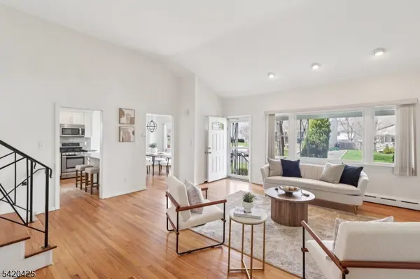 42 Nomahegan Ct, Cranford Twp., NJ 07016