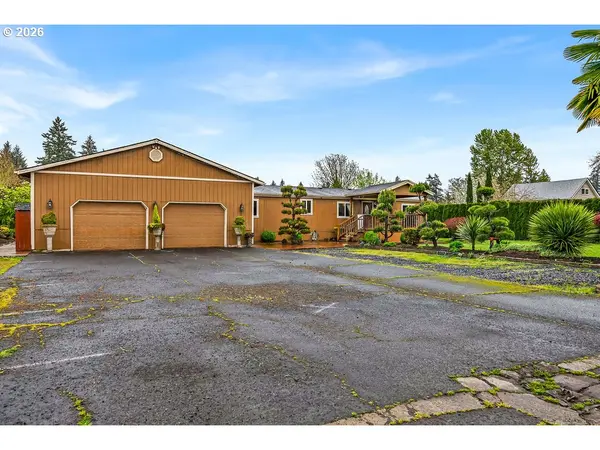 23501 NE SUNNYCREST RD, Newberg, OR 97132