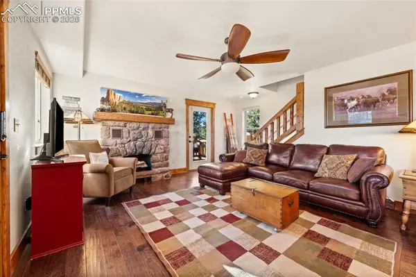 160 Dewell RD, Woodland Park, CO 80863