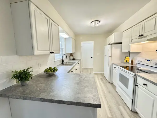 1786 Oak Park DR, Muskegon Twp, MI 49442