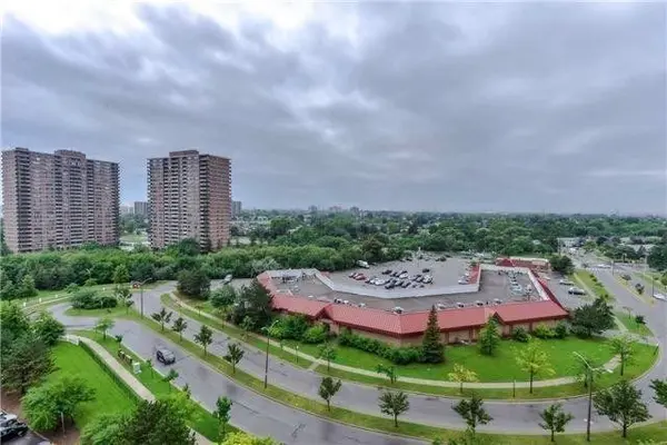 1 Rowntree RD #1212, Toronto W10, ON M9V 5G7