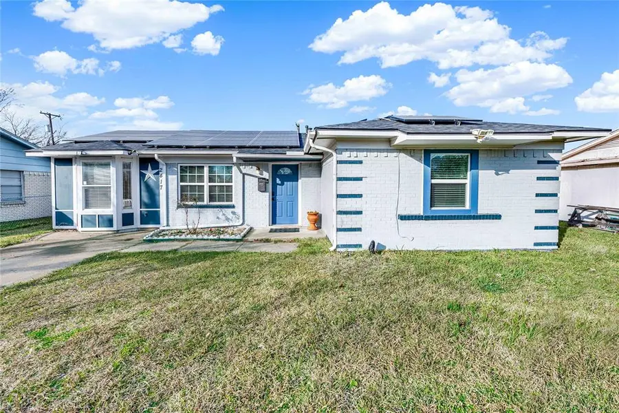 2417 Vickie Street, Mesquite, TX 75149