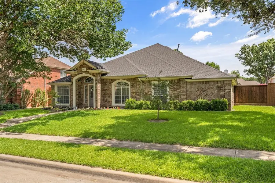 624 Mossycup Oak Drive, Plano, TX 75025