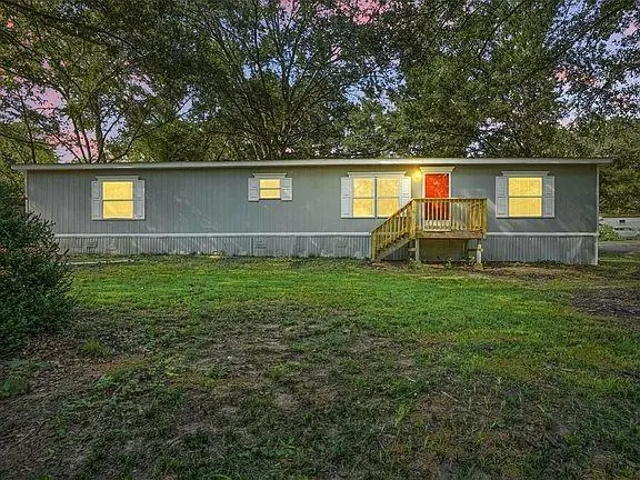 2518 Lovely Drive, Chandler, TX 75758