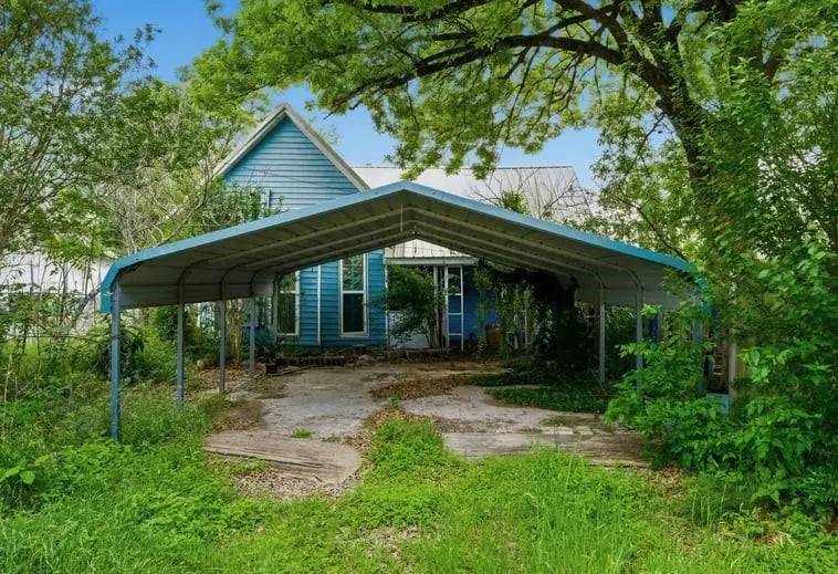 304 BRAZOS, Groesbeck, TX 76642