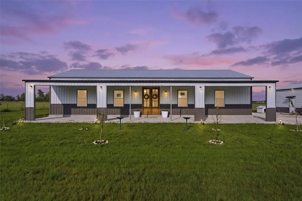 151 Kasberg Road, Leroy, TX 76654