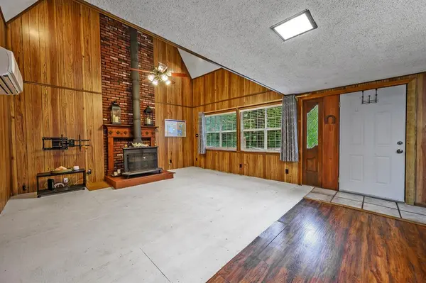 241 Robin Hood Road, Gordonville, TX 76245