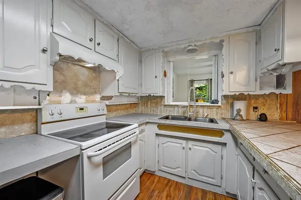 241 Robin Hood Road, Gordonville, TX 76245