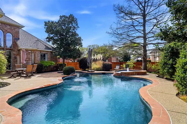 1001 Hanover Drive, Southlake, TX 76092