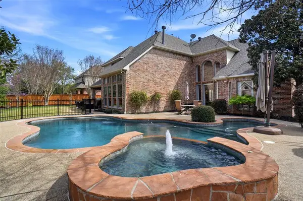 1001 Hanover Drive, Southlake, TX 76092