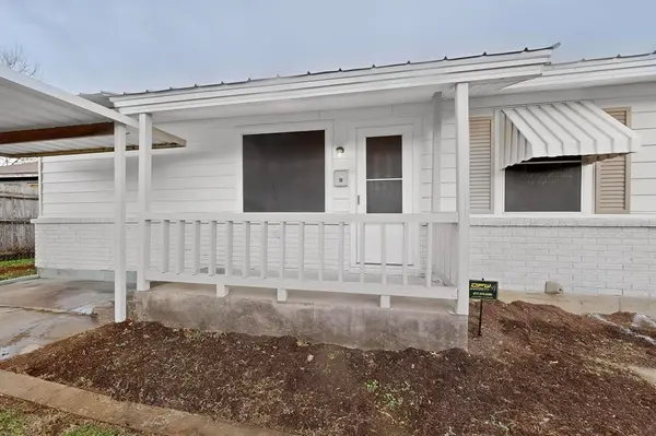 157 SE Tarrant Avenue, Burleson, TX 76028