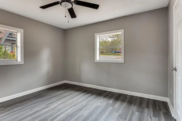 1612 Woodview Drive, Alvarado, TX 76009