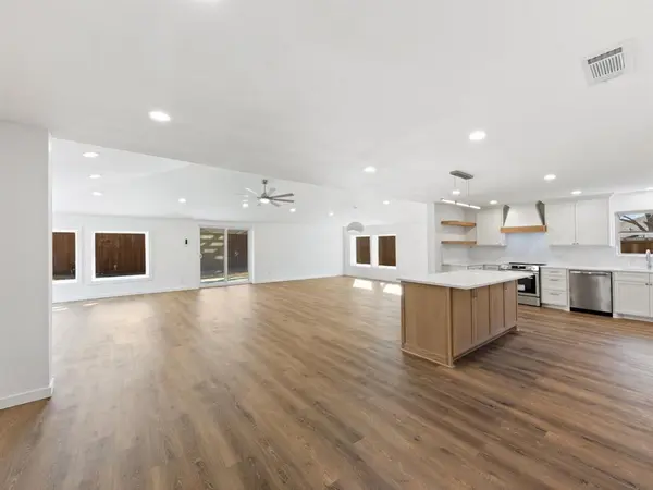 3616 Woodleigh Drive, Dallas, TX 75229