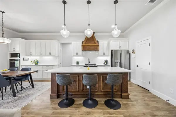 207 Colonial Drive, Mabank, TX 75156