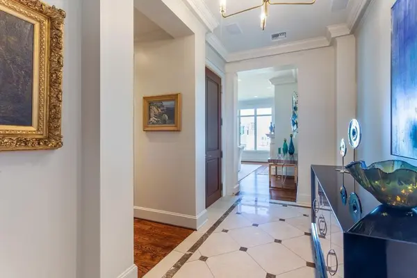 2525 N PEARL Street #1201, Dallas, TX 75201