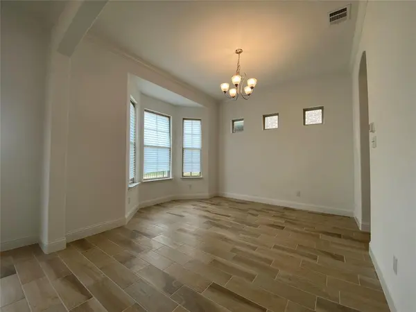 318 Julia Lane, Euless, TX 76040