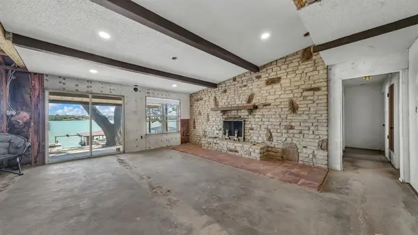 117 Casas Del Sur Street, Granbury, TX 76049