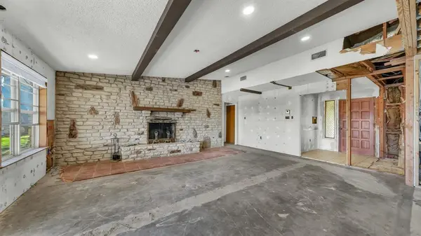 117 Casas Del Sur Street, Granbury, TX 76049