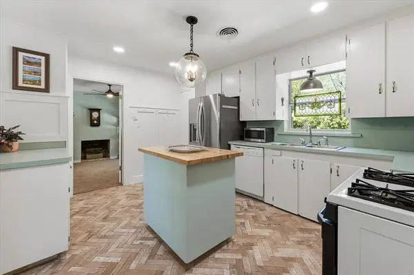 3532 Suffolk Drive, Fort Worth, TX 76109