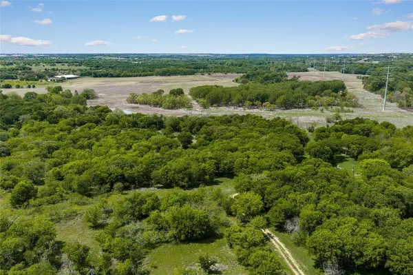 6900 Westcreek Circle, Fort Worth, TX 76133