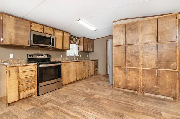 124 Lohn Street, Brady, TX 76825