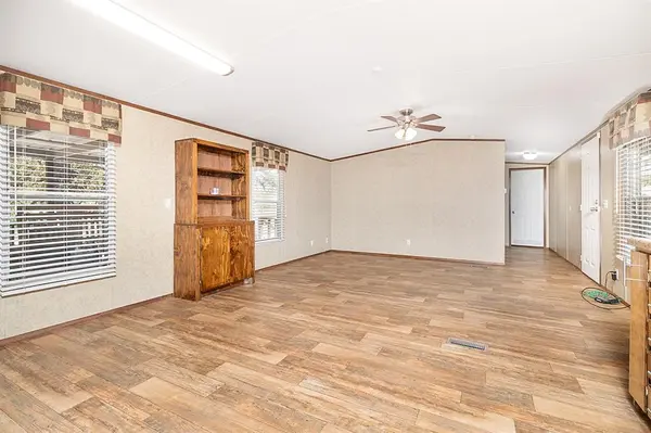 124 Lohn Street, Brady, TX 76825